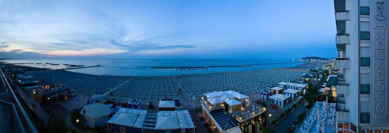 Hotel Negresco Cattolica Luaran gambar