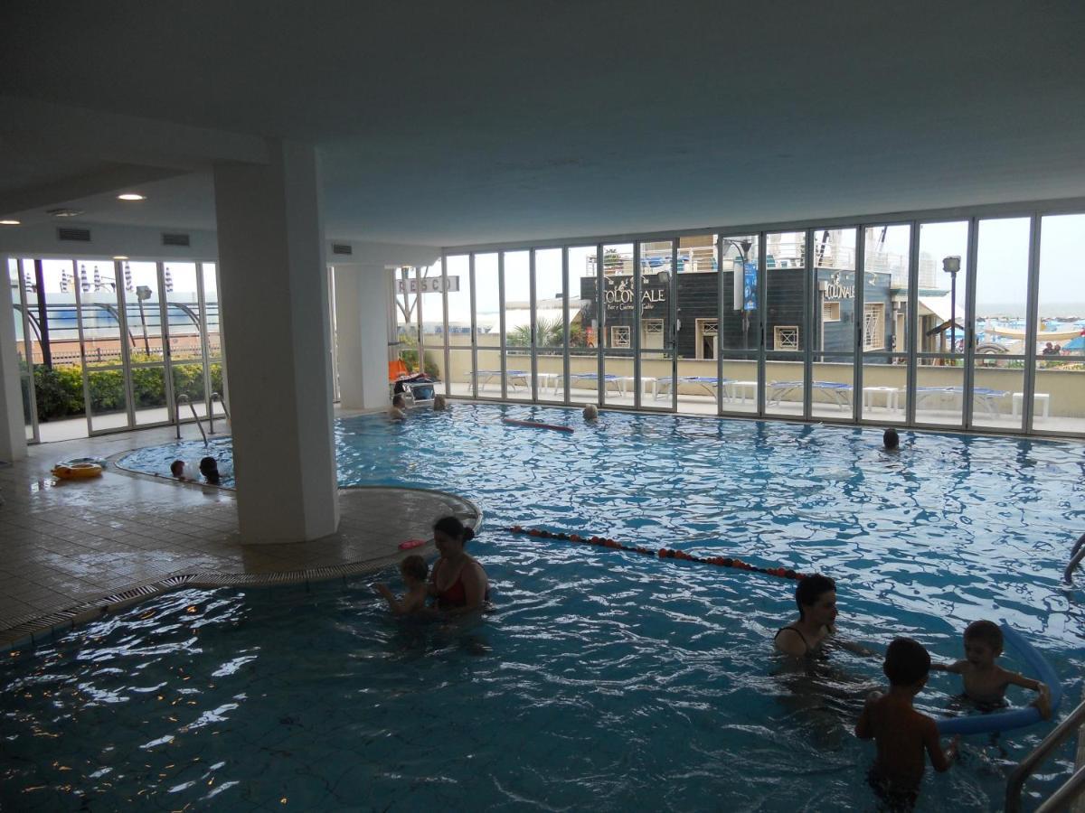 Hotel Negresco Cattolica Luaran gambar