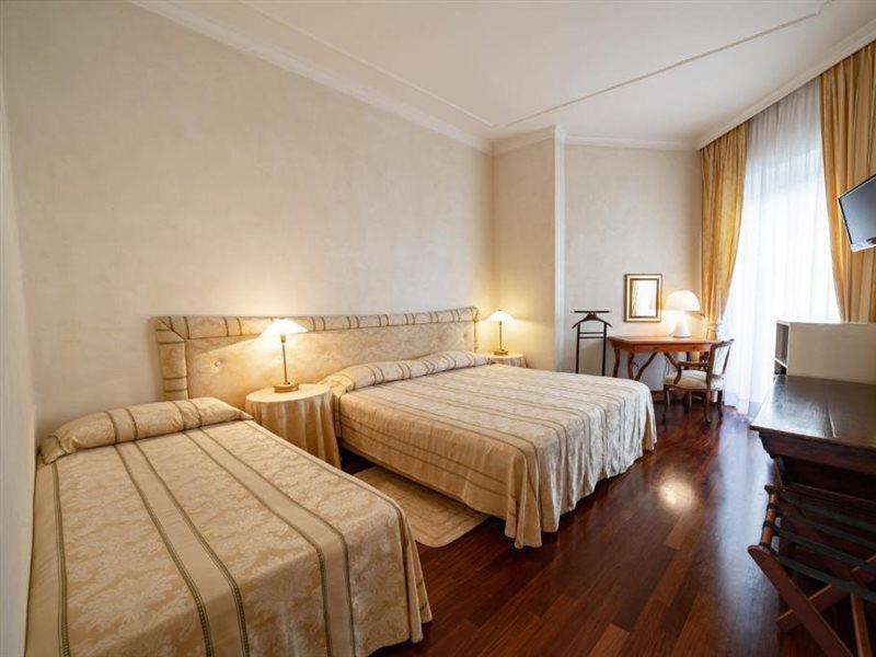 Hotel Negresco Cattolica Luaran gambar