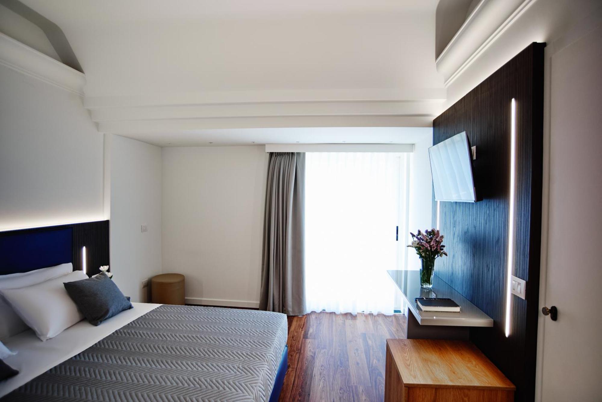 Hotel Negresco Cattolica Luaran gambar