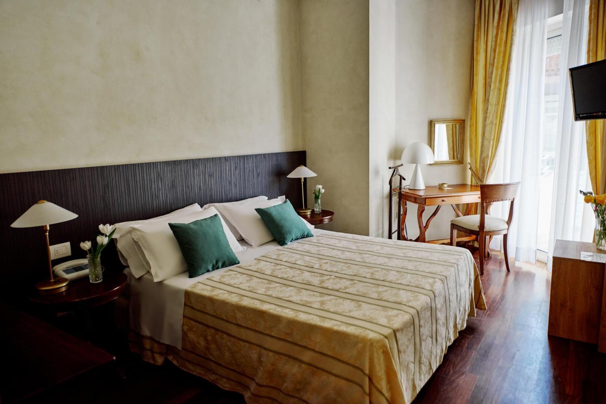 Hotel Negresco Cattolica Luaran gambar