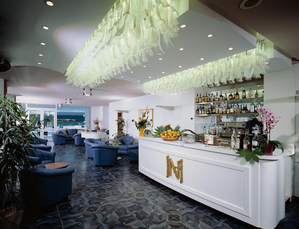 Hotel Negresco Cattolica Luaran gambar