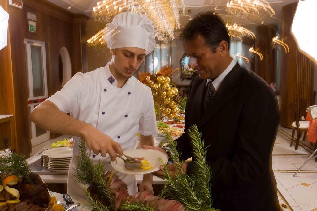 Hotel Negresco Cattolica Luaran gambar